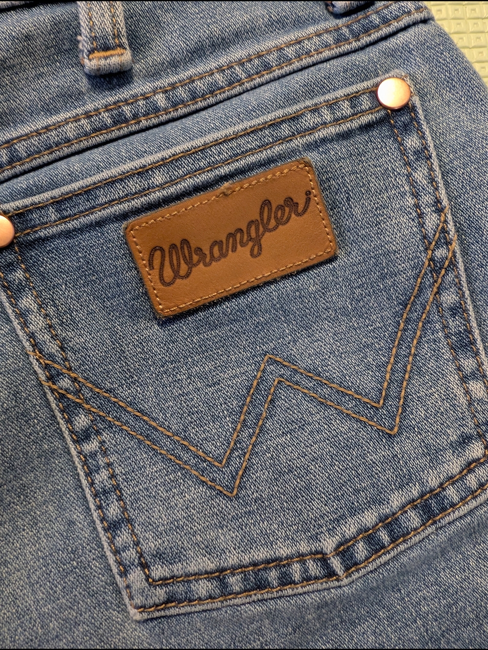 Wrangler Classic Light Blue Denim Jeans Pocket Detail